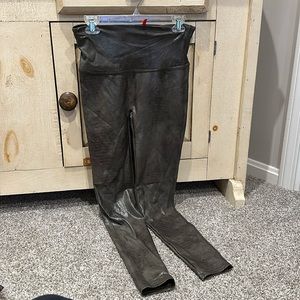 Brand: Spanx. Size: Large